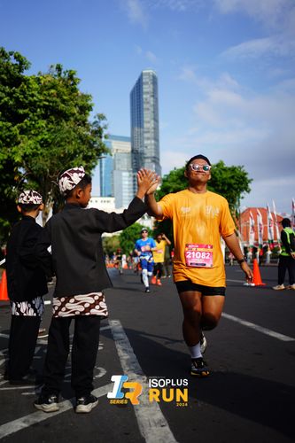 Race photo from Isoplus Run 2024 Surabaya