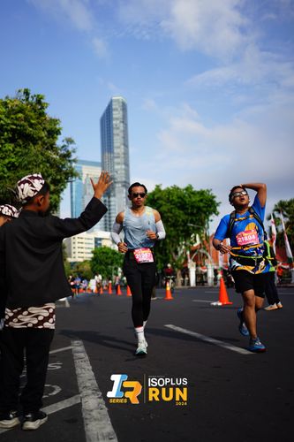 Race photo from Isoplus Run 2024 Surabaya