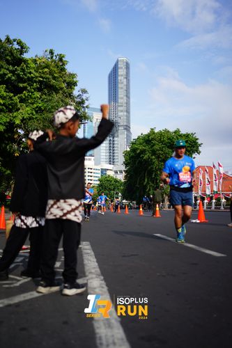Race photo from Isoplus Run 2024 Surabaya