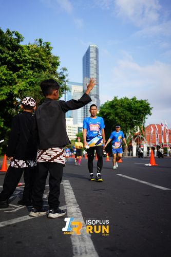 Race photo from Isoplus Run 2024 Surabaya