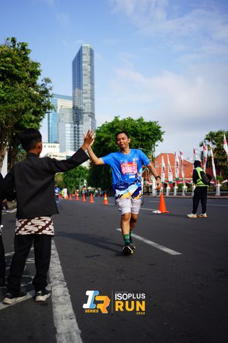 Race photo from Isoplus Run 2024 Surabaya