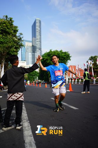 Race photo from Isoplus Run 2024 Surabaya