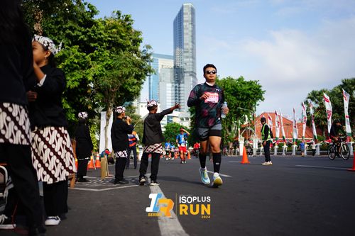 Race photo from Isoplus Run 2024 Surabaya