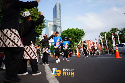 Race photo from Isoplus Run 2024 Surabaya