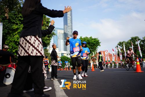 Race photo from Isoplus Run 2024 Surabaya