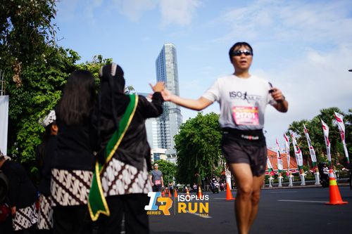 Race photo from Isoplus Run 2024 Surabaya