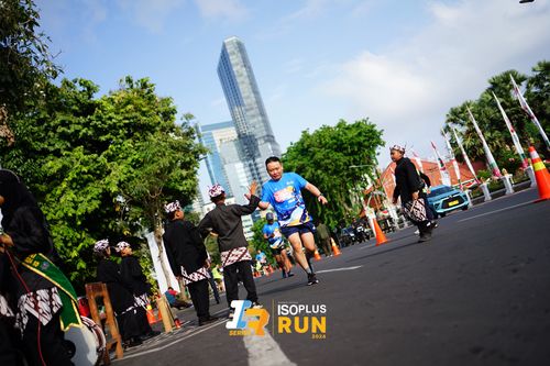 Race photo from Isoplus Run 2024 Surabaya