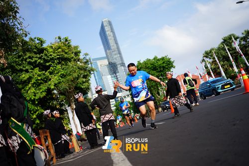Race photo from Isoplus Run 2024 Surabaya