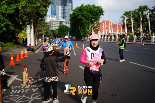 Race photo from Isoplus Run 2024 Surabaya
