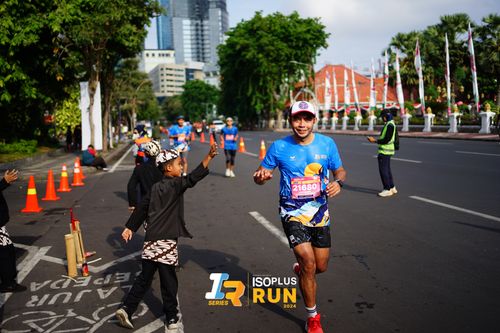 Race photo from Isoplus Run 2024 Surabaya