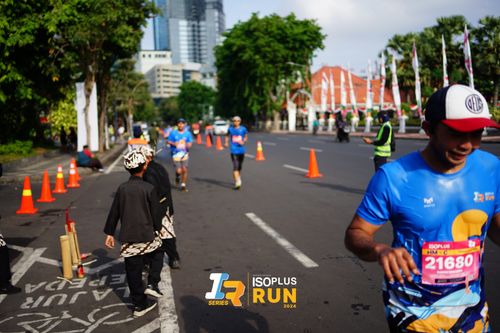 Race photo from Isoplus Run 2024 Surabaya