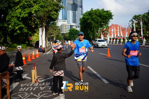 Race photo from Isoplus Run 2024 Surabaya