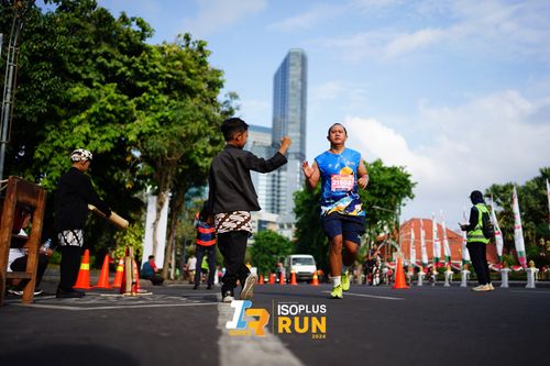 Race photo from Isoplus Run 2024 Surabaya
