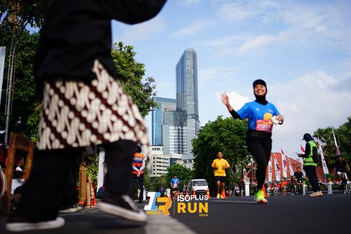 Race photo from Isoplus Run 2024 Surabaya
