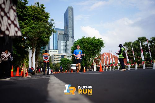 Race photo from Isoplus Run 2024 Surabaya