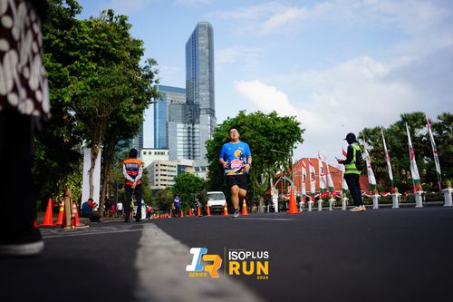 Race photo from Isoplus Run 2024 Surabaya