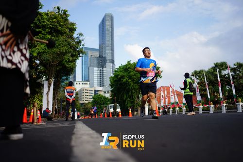 Race photo from Isoplus Run 2024 Surabaya