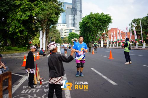 Race photo from Isoplus Run 2024 Surabaya