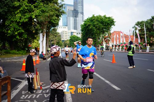 Race photo from Isoplus Run 2024 Surabaya