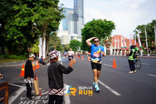 Race photo from Isoplus Run 2024 Surabaya