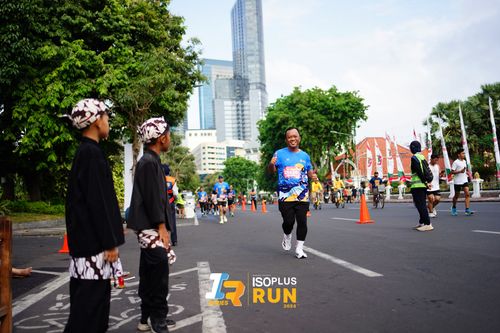 Race photo from Isoplus Run 2024 Surabaya