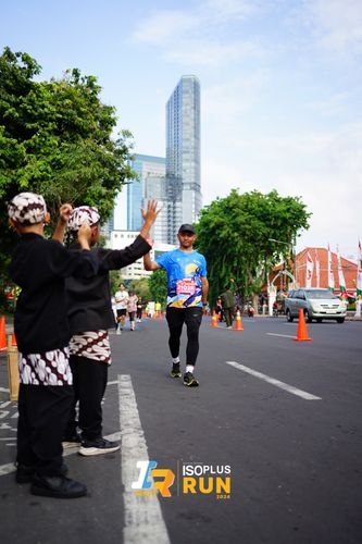 Race photo from Isoplus Run 2024 Surabaya