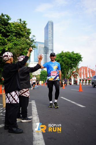 Race photo from Isoplus Run 2024 Surabaya