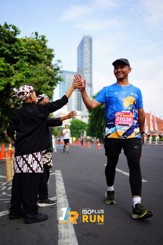 Race photo from Isoplus Run 2024 Surabaya