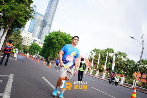 Race photo from Isoplus Run 2024 Surabaya