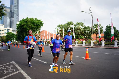Race photo from Isoplus Run 2024 Surabaya