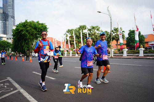 Race photo from Isoplus Run 2024 Surabaya