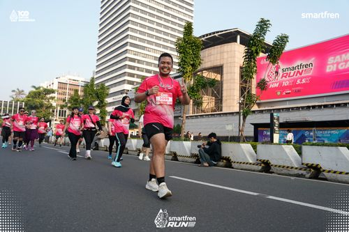 Race photo from Smartfren Run 2025 