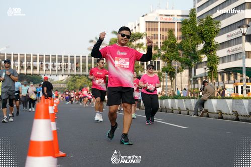 Race photo from Smartfren Run 2025 