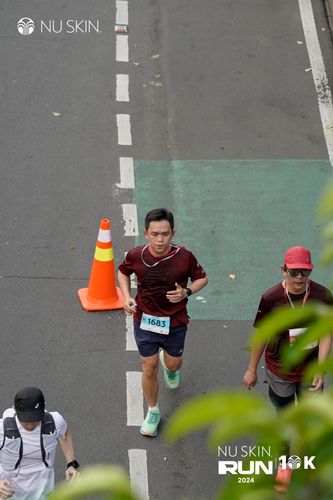 Race photo from Nu Skin Run 10K