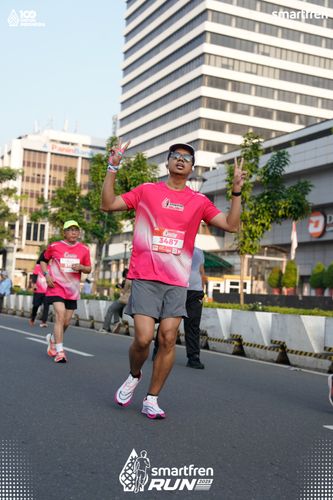 Race photo from Smartfren Run 2025 