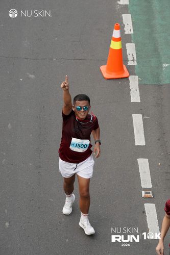 Race photo from Nu Skin Run 10K
