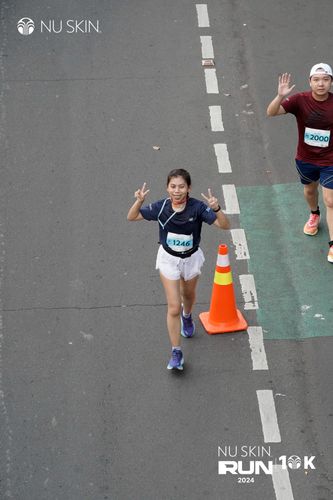 Race photo from Nu Skin Run 10K