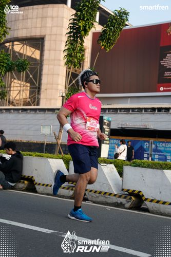 Race photo from Smartfren Run 2025 