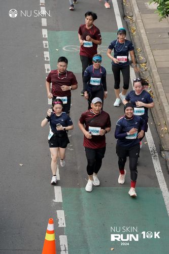 Race photo from Nu Skin Run 10K