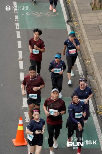 Race photo from Nu Skin Run 10K