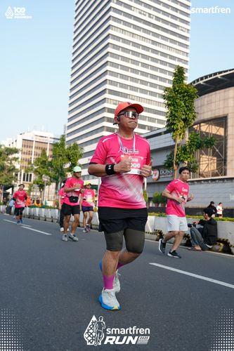 Race photo from Smartfren Run 2025 