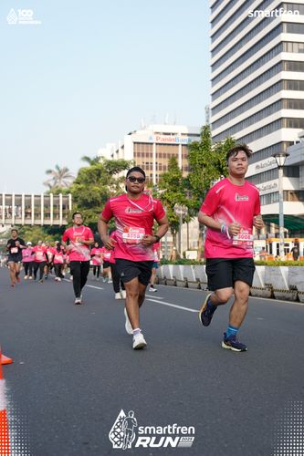 Race photo from Smartfren Run 2025 