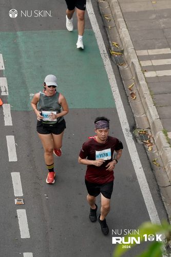 Race photo from Nu Skin Run 10K
