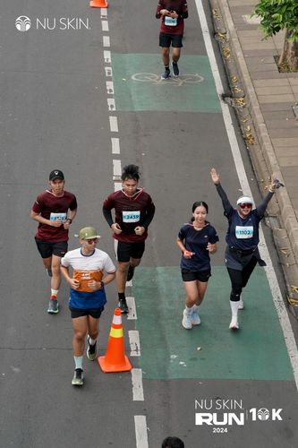 Race photo from Nu Skin Run 10K