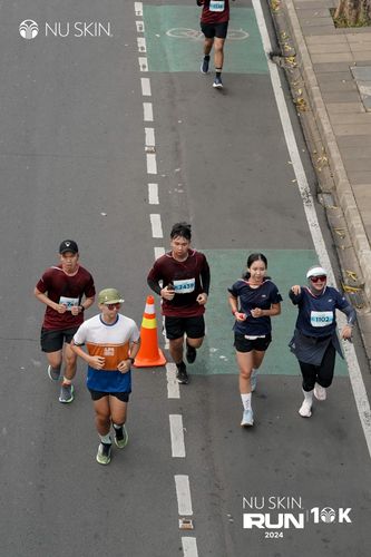 Race photo from Nu Skin Run 10K