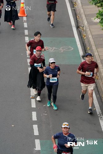Race photo from Nu Skin Run 10K