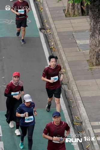 Race photo from Nu Skin Run 10K