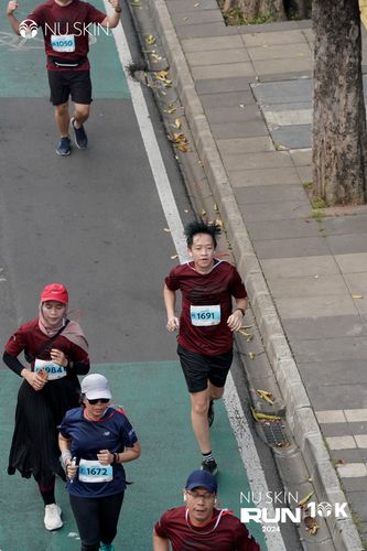 Race photo from Nu Skin Run 10K