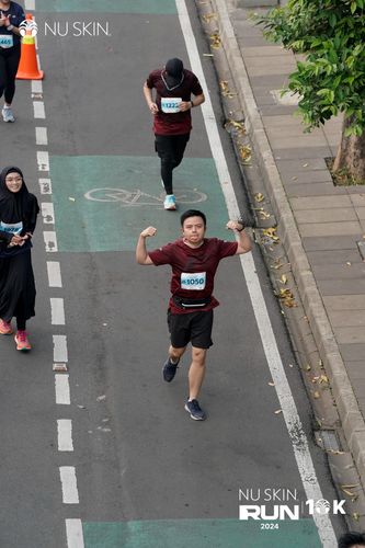 Race photo from Nu Skin Run 10K