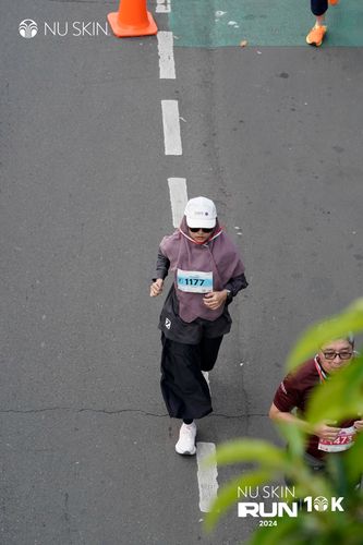Race photo from Nu Skin Run 10K